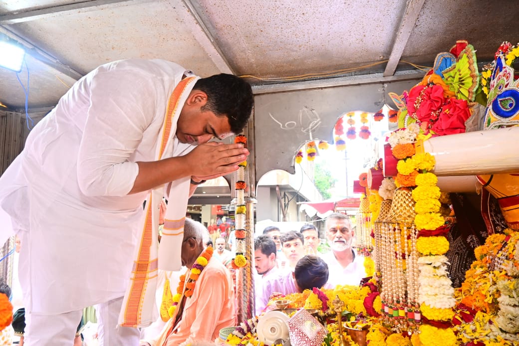 कोपरगावमध्ये भव्य धार्मिक उत्सव — श्री सोरटी सोमनाथ ज्योतिर्लिंगाचे दर्शन व श्री जगन्नाथ रथयात्रा; आमदार आशुतोषदादा काळे यांची भक्तिपूर्वक उपस्थिती
